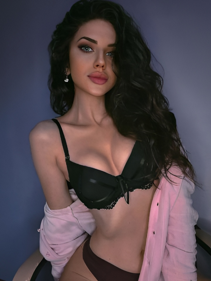 Варвара привлекальеная девушка из Черкесска цена от 5000 руб