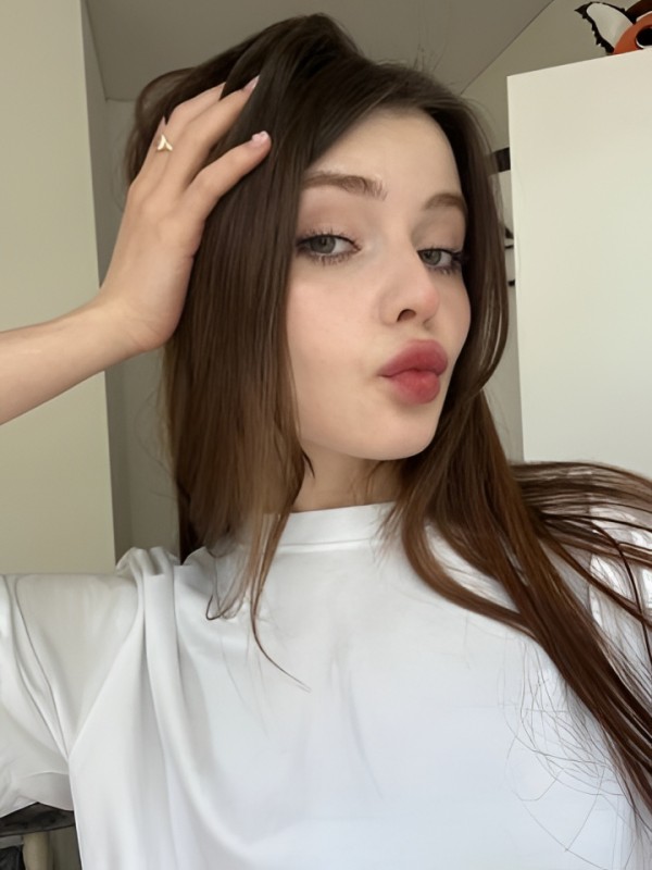 Инна привлекательная девушка из Черкесска цена от 5000 руб